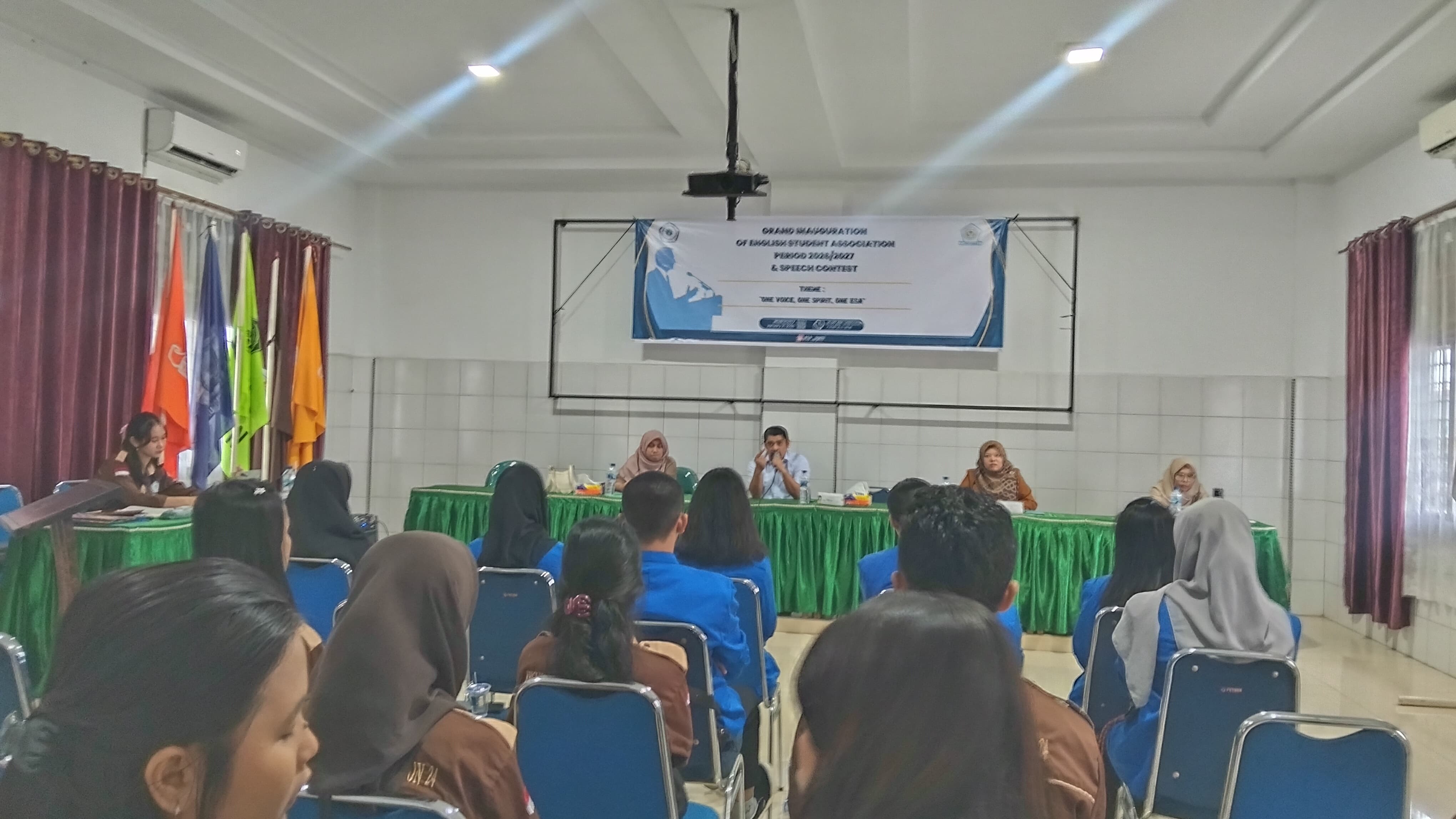 Kegiatan Pelantikan Organisasi ESA dan Speech Contest UPMI 2026.